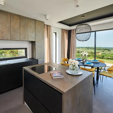 Sunrise Villa *